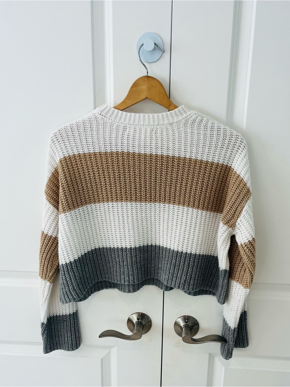 Moon & Madison women’s XS cropped wide striped crewneck sweater - Picture 2 of 7